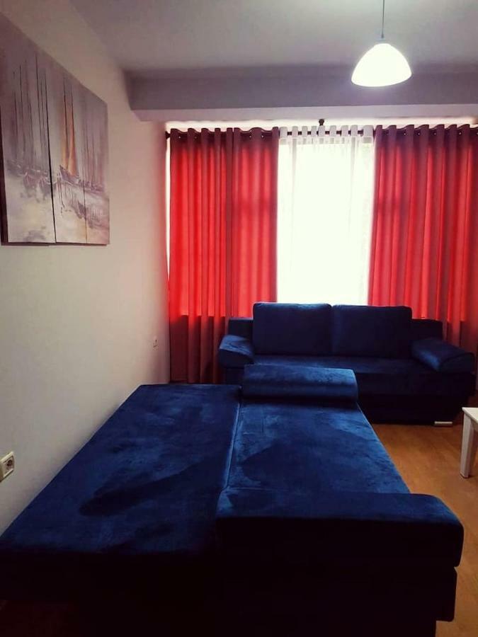 Ferienwohnung Lovely Apt At The Heart Of The City&Near The Lake Pogradec Exterior foto