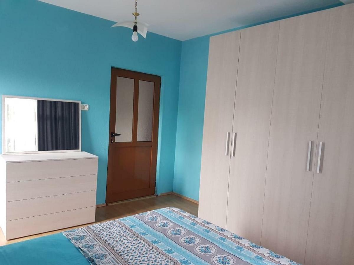 Ferienwohnung Lovely Apt At The Heart Of The City&Near The Lake Pogradec Exterior foto