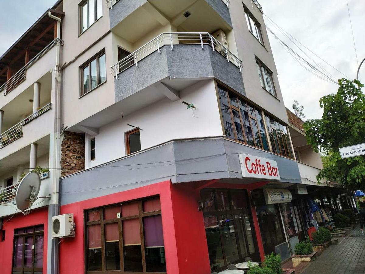 Ferienwohnung Lovely Apt At The Heart Of The City&Near The Lake Pogradec Exterior foto