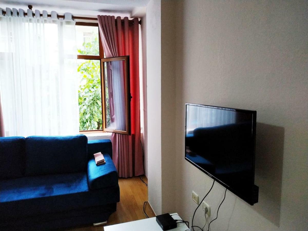 Ferienwohnung Lovely Apt At The Heart Of The City&Near The Lake Pogradec Exterior foto